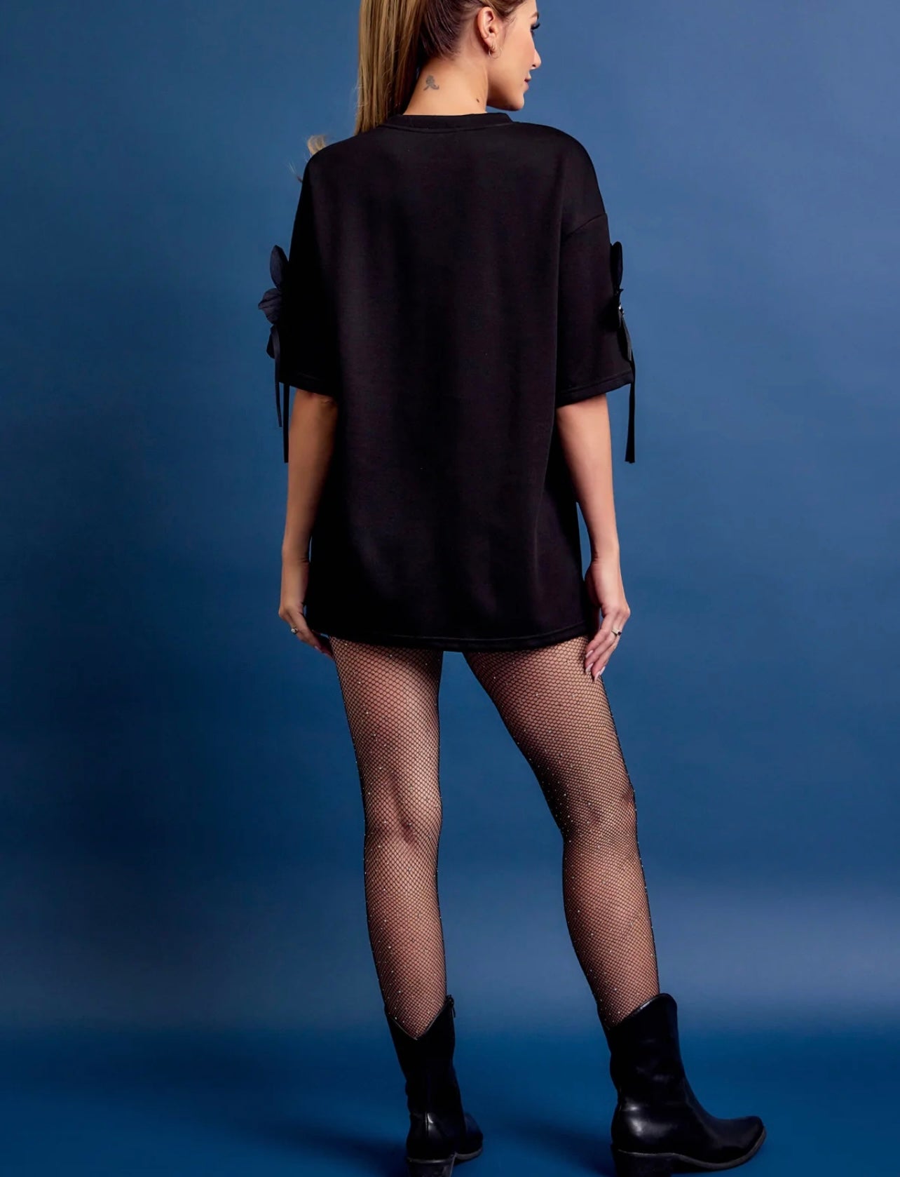 NICOLE FLORAL APPLIQUE OVERSIZED T-SHIRT_Black
