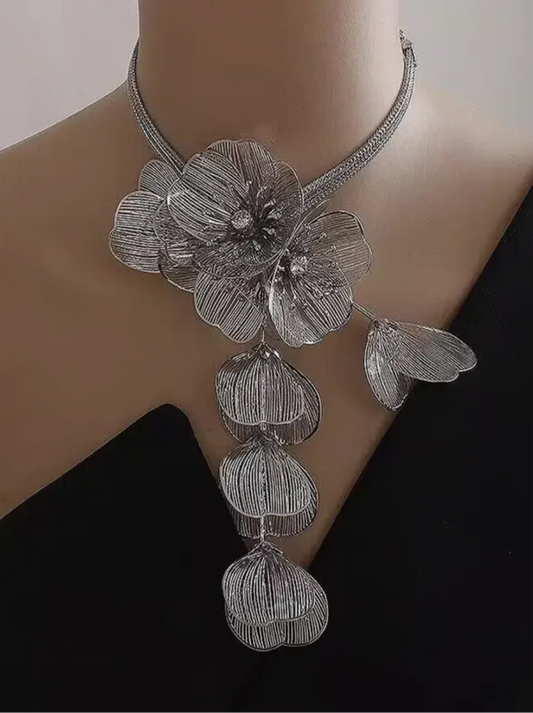 Timeless Beauty Floral Filigree Necklace