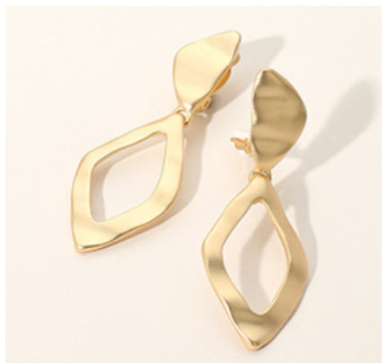 Hammered Metal Geometric Clip On Earrings
