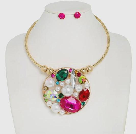 METALLIC BEADED CRYSTAL GEMSTONE CLUSTER NECKLAC